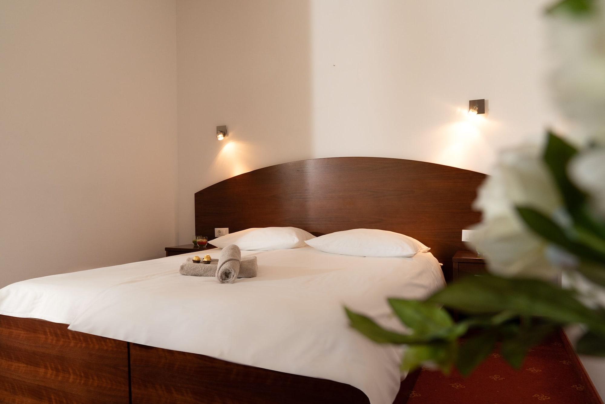 Hotel Medno エクステリア 写真