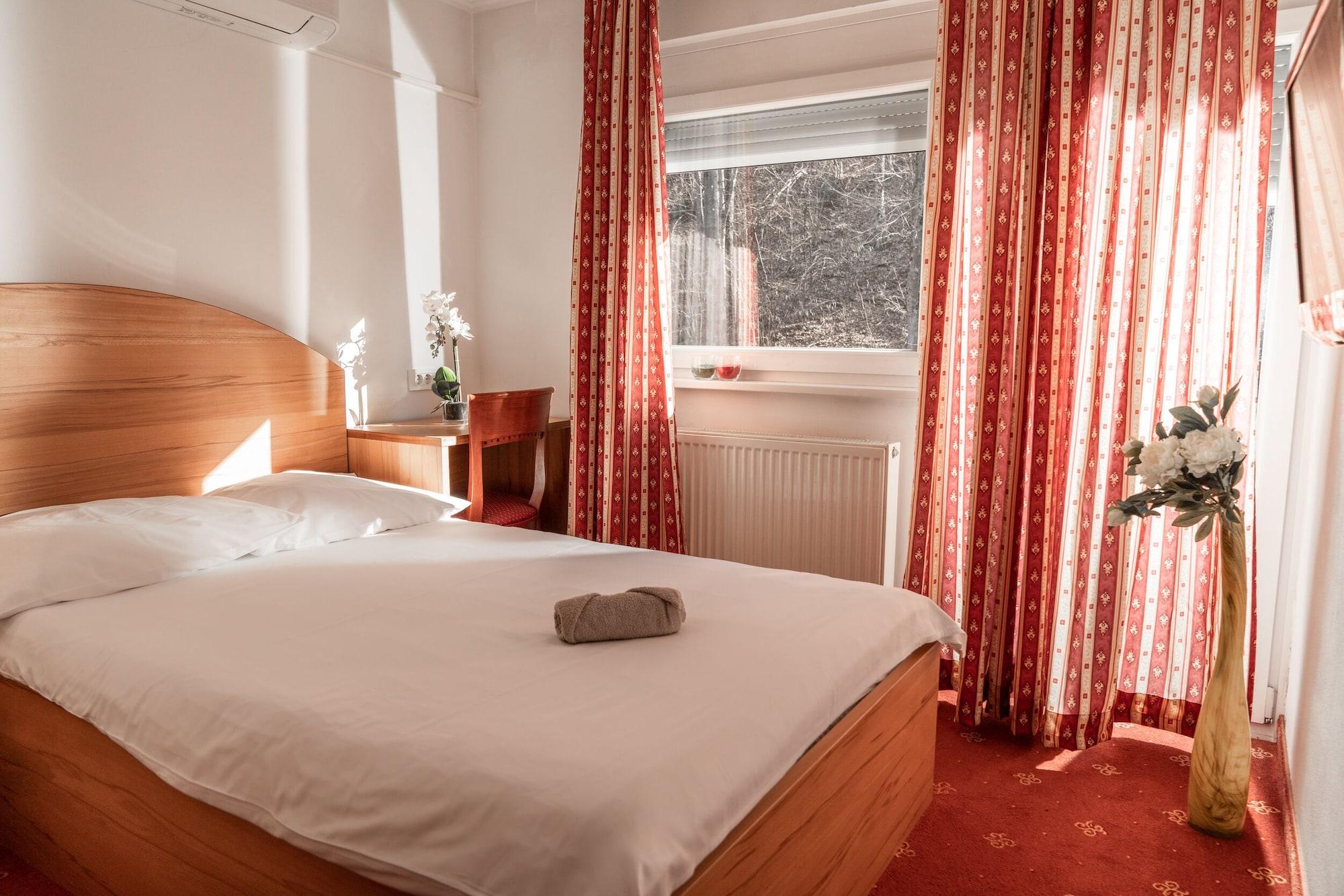 Hotel Medno エクステリア 写真