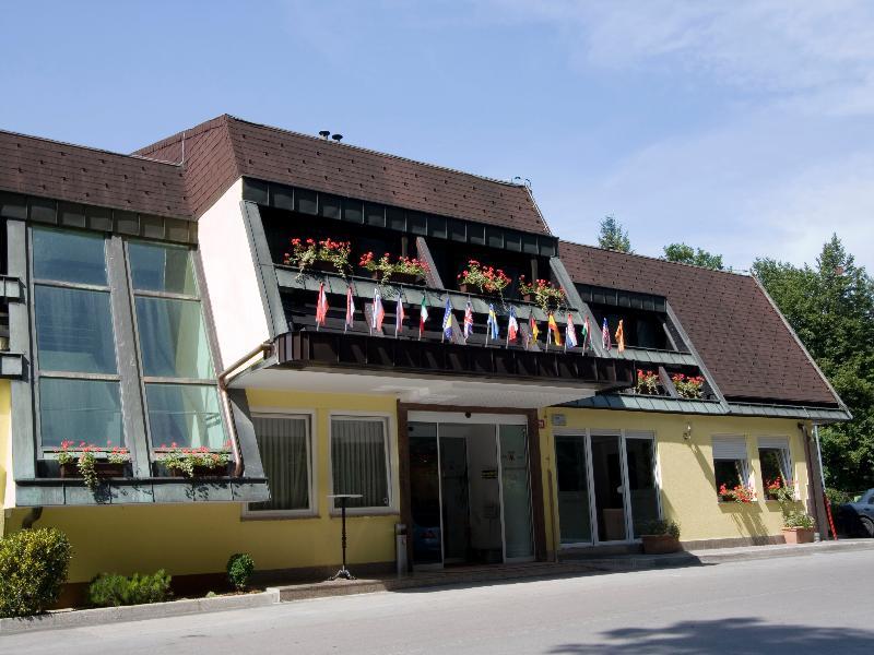 Hotel Medno エクステリア 写真