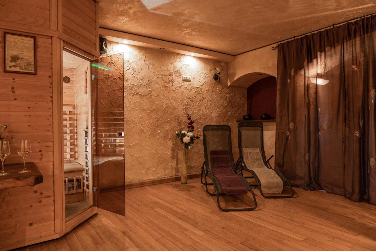 Hotel Medno エクステリア 写真